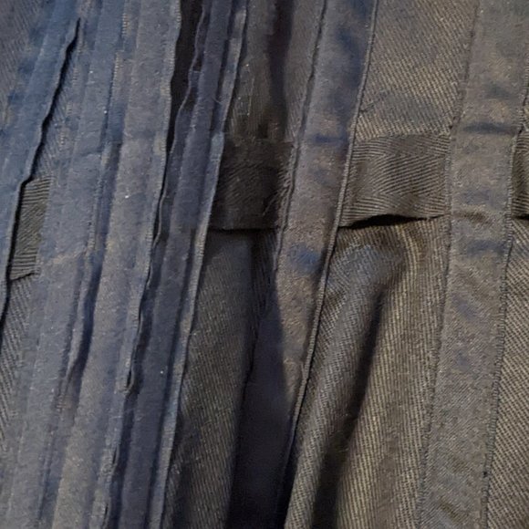 Mint Condition High-Quality Black Corset - Picture 4 of 11